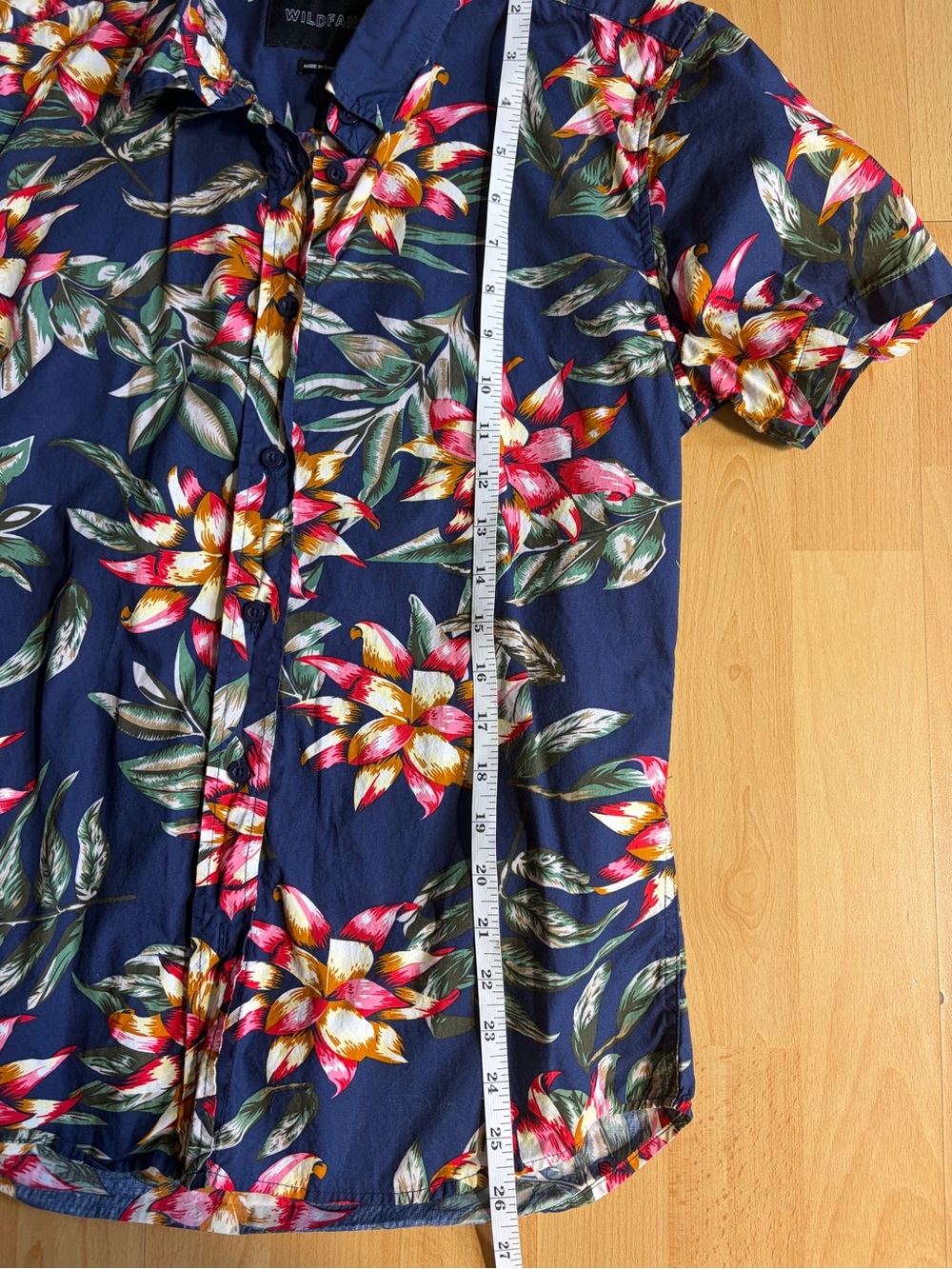 Wildfang Essential Camp Button Up Shirt in Hawaiian Floral Small FLAWED - Picture 5 of 7